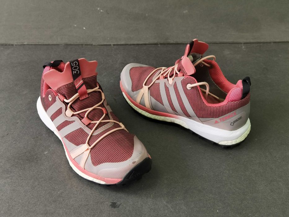 Ghete munte 37 38 adidasi bocanci Adidas Terrex  305 Goretex ca NOI