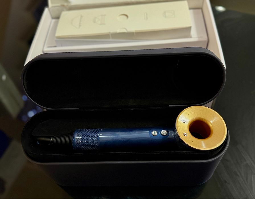 Feon Dyson supersonic Gift box