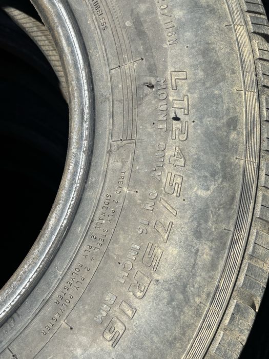 Продам диски с резиной на ниву