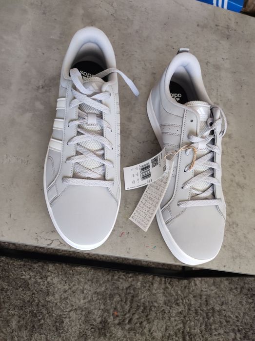 Кецове Adidas Англия