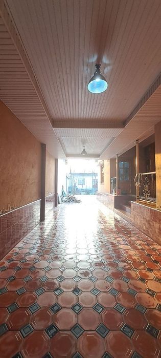 4 sotixli hovli sotiladi. Joylashgan joyi judayam qulay