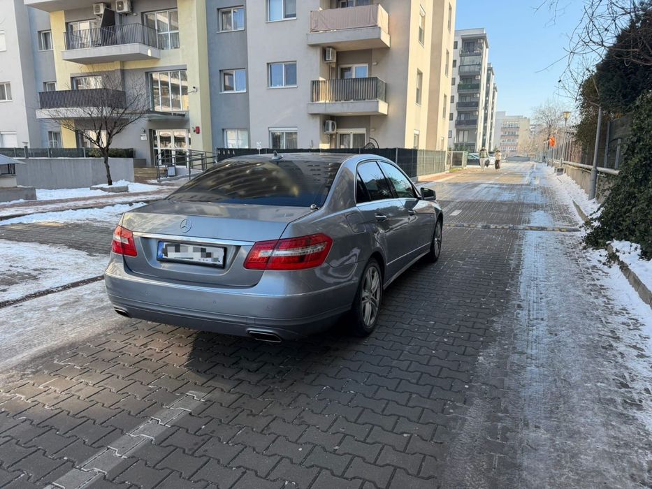 Mercedes-Benz E 220