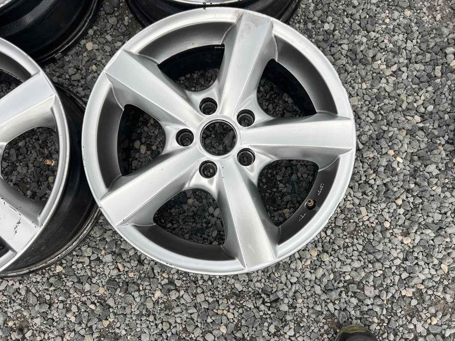 Джанти Dezent 5/112 Audi,VW,Seat

Употребявани, Шумен