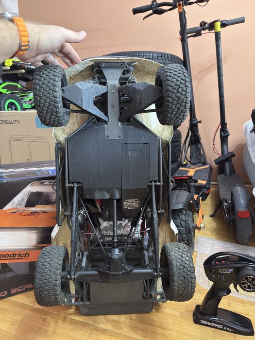 Automodel Traxxas UDR