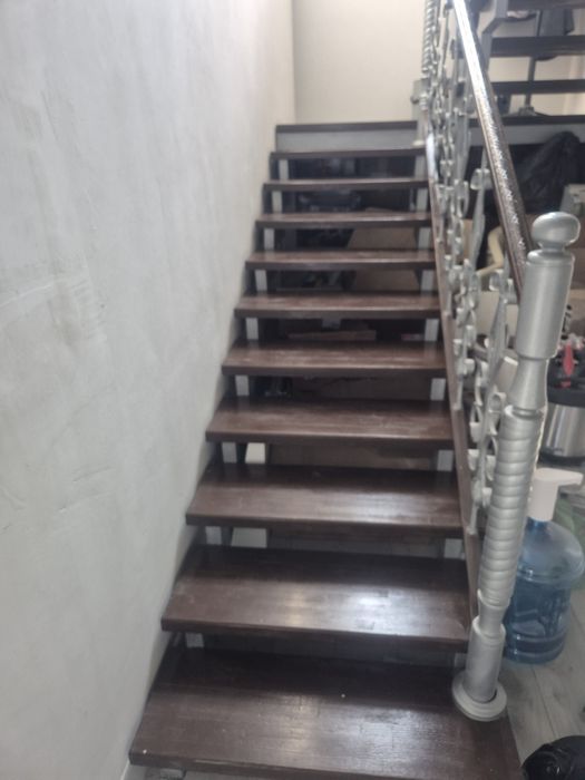 Продам лестницу с периолом