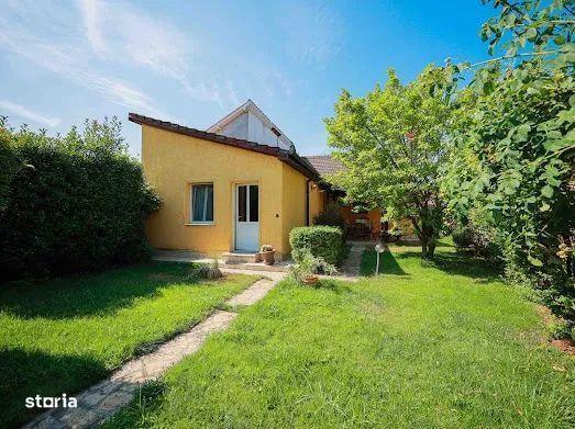 Casă de închiriat