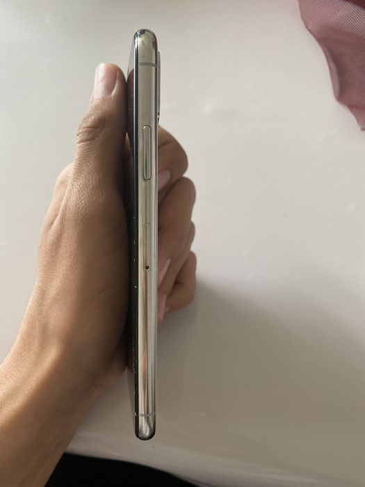iPhone X продается можно на запчасть 64гб
