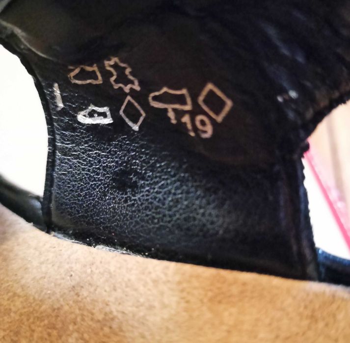 Дамски кожени сандали Rieker