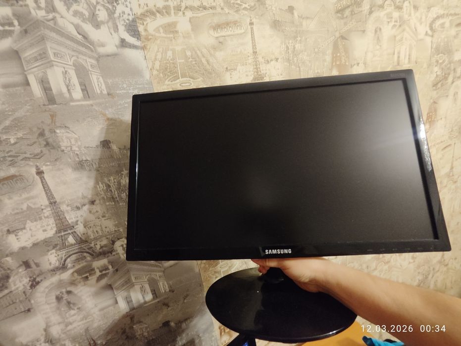 монитор Samsung 21.5 дюймов