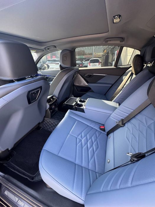 Bmw  i5  35L  srochno sotiladi