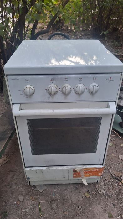 Продам газ плиту рабочая