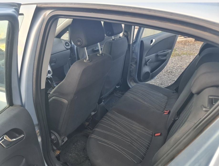 Opel corsa 1.2 benzina