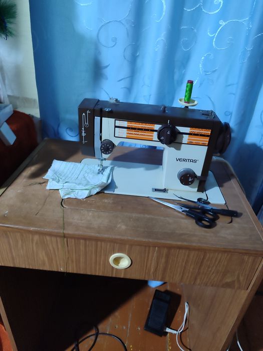 Швейная машинка веритаз 43 и оверлог