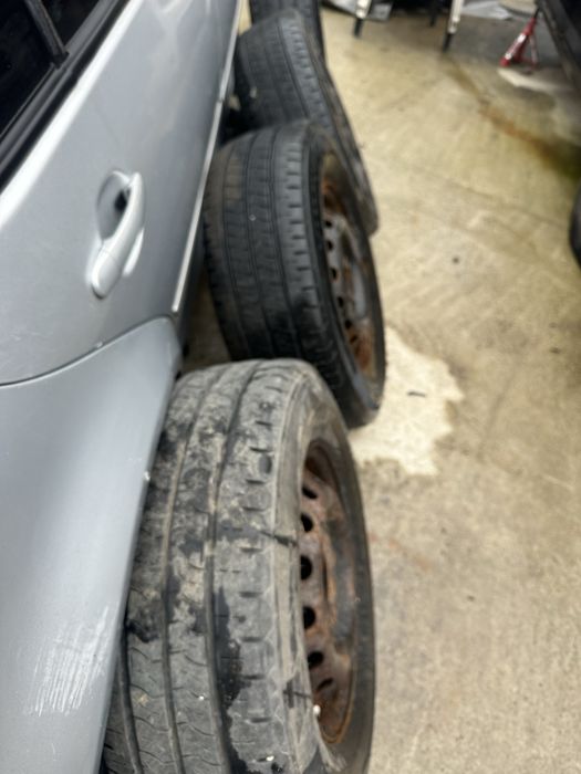 Jante de tabla +anvelope  Mercedes  Sprinter  , vw LT, 15”