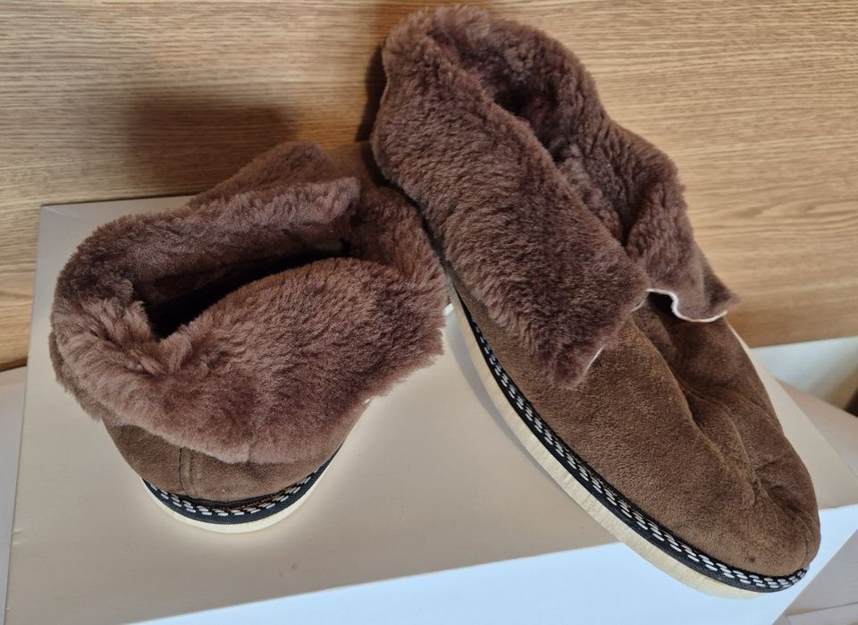 Botoși/Papuci de casa îmblăniți din piele naturală 2perechi bărbați/damă