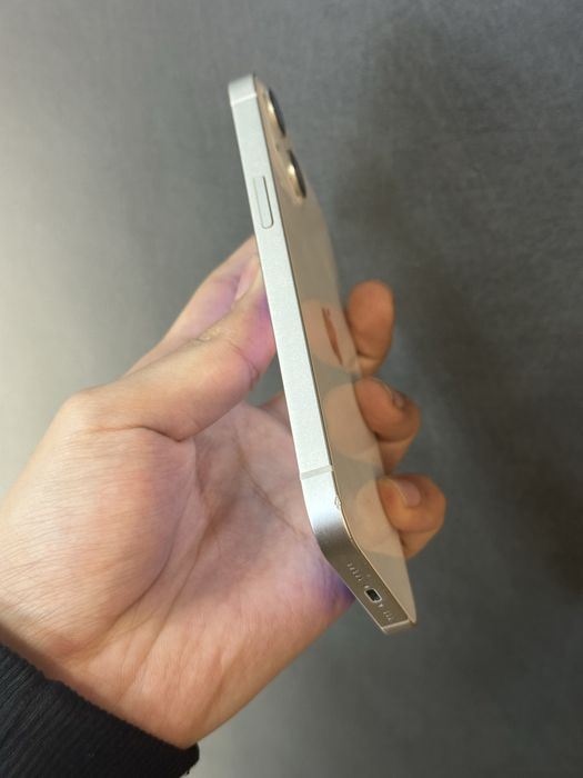 Iphone 13  белый 128