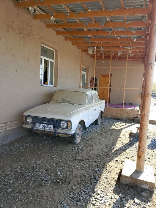 412 москвич сотилади