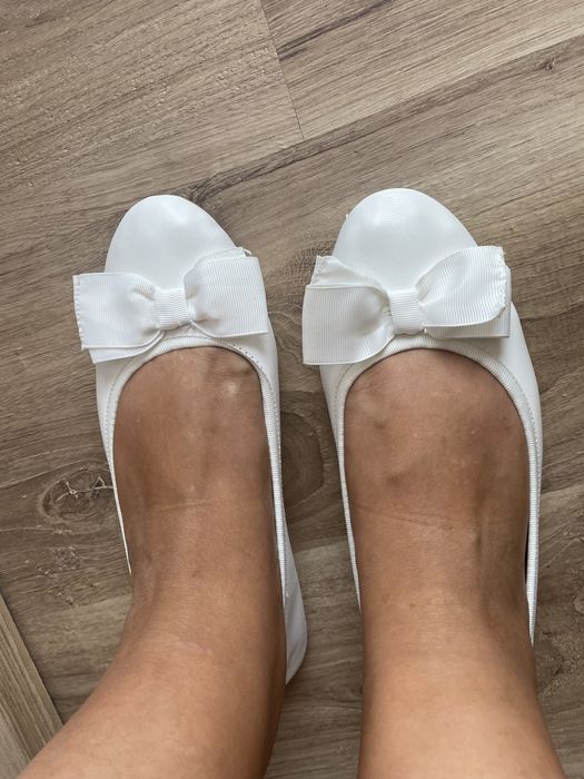 Balerini albi mireasa