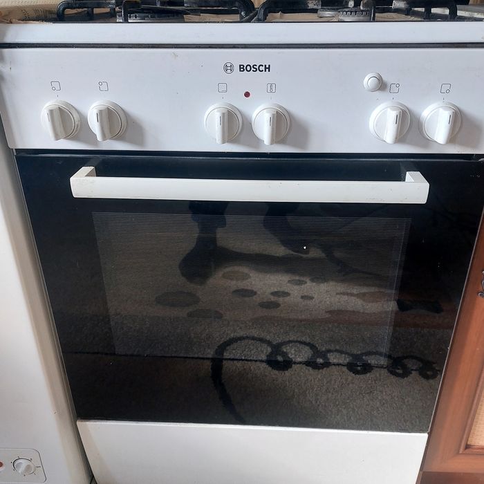 Продам газ плиту BOSCH цена 45000