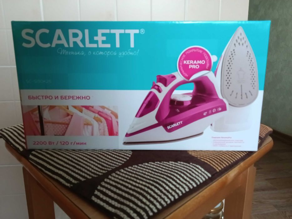 Утюг Scarlett  новый