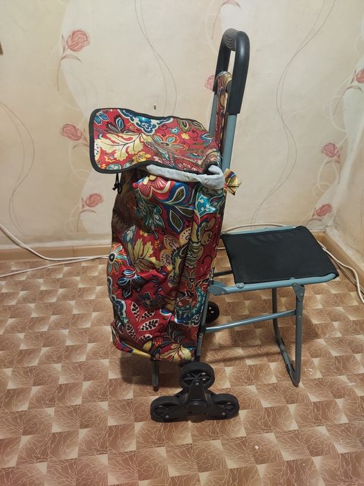 Тележка практический новая.