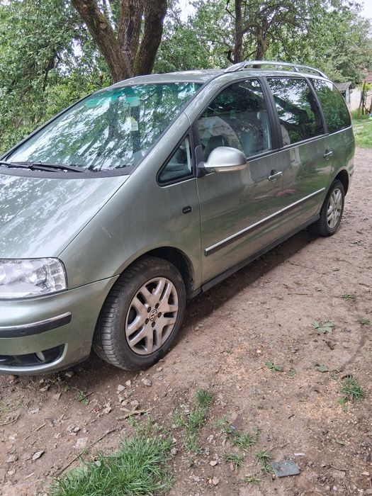 Vand sharan 7 locuri