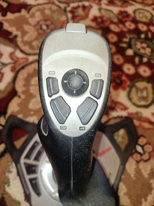 Джойстик Logitech Freedom 2,4