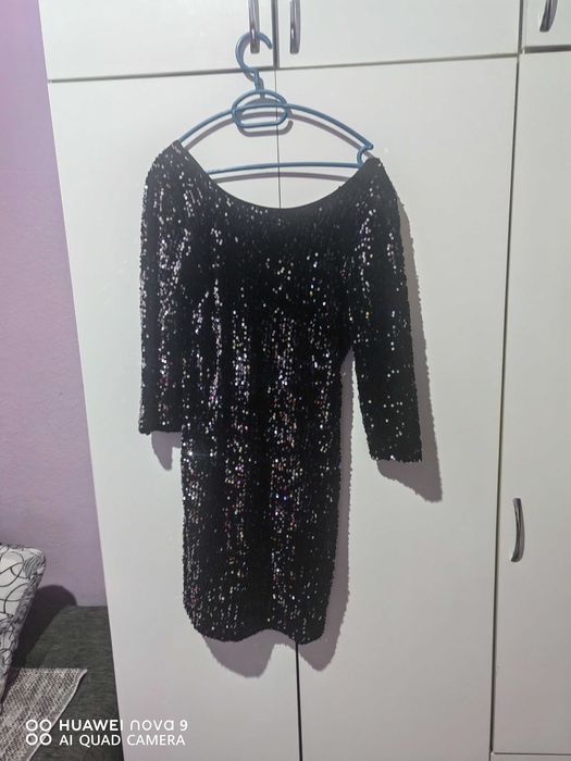 Дамски рокли подходящи за поводи.