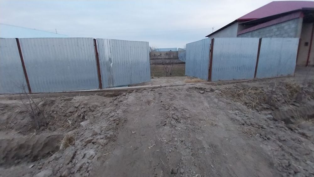 Maxosada uchastka joyi sotiladi