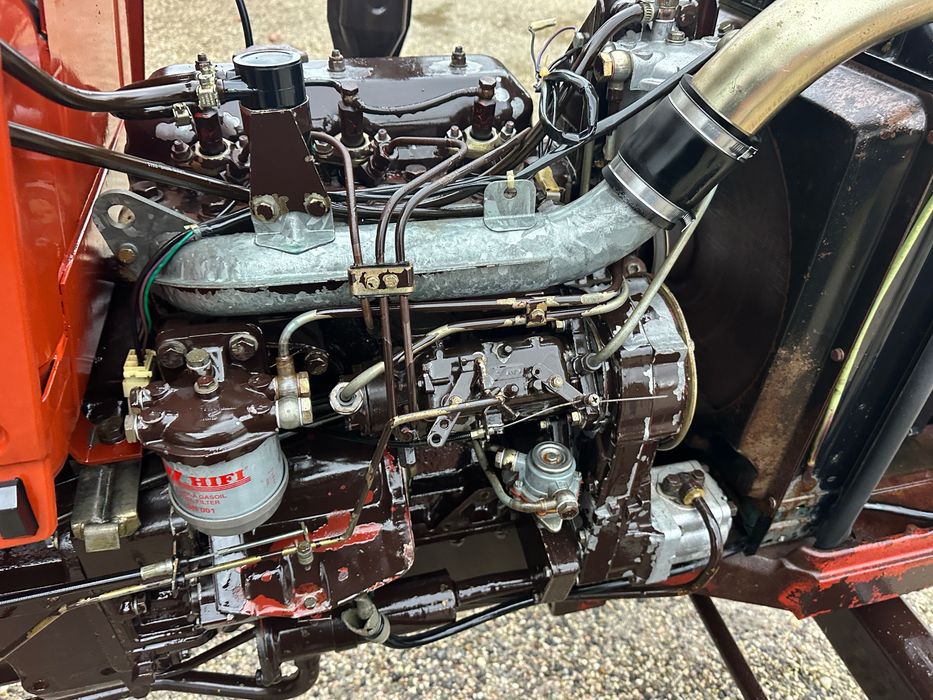 Tractor Fiat 446