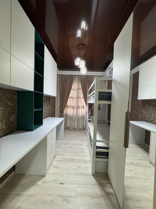 Продаётся 3х комнатная люкс квартира в самом центре города!
(Новостро