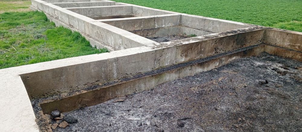 Бўш ер учасика сотилади