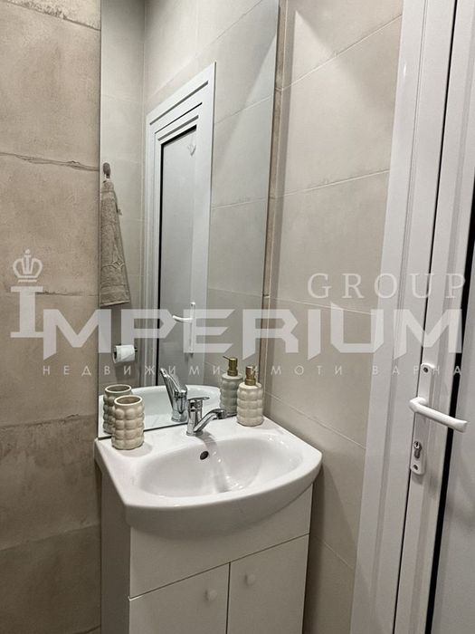 СЛЕД ОСНОВЕН РЕМОНТ! Тристаен обзаведен апартамент под наем в района