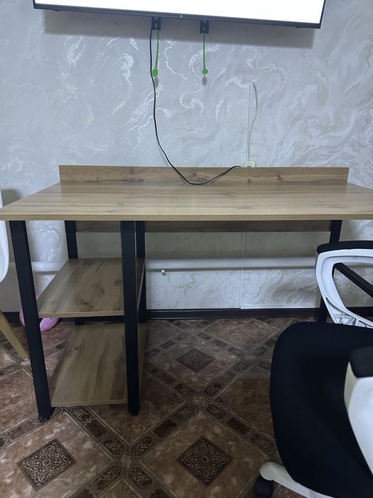 Продам стол и кресло
