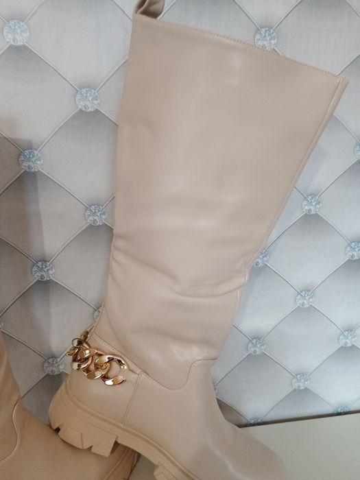 Дамски бежови зимни ботуши 41 номер