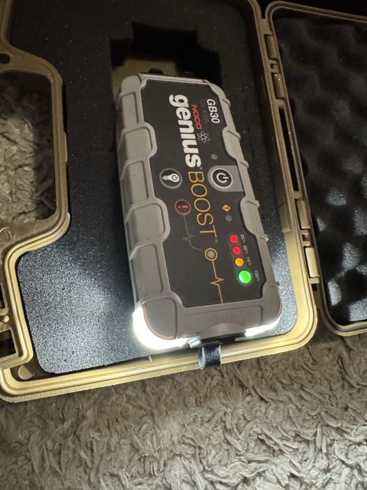 Robot pornire auto noco genius