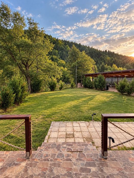 Cabanǎ de inchiriat A-Frame în Albac – râu, pădure, ciubăr & saună | Până la 16 persoane