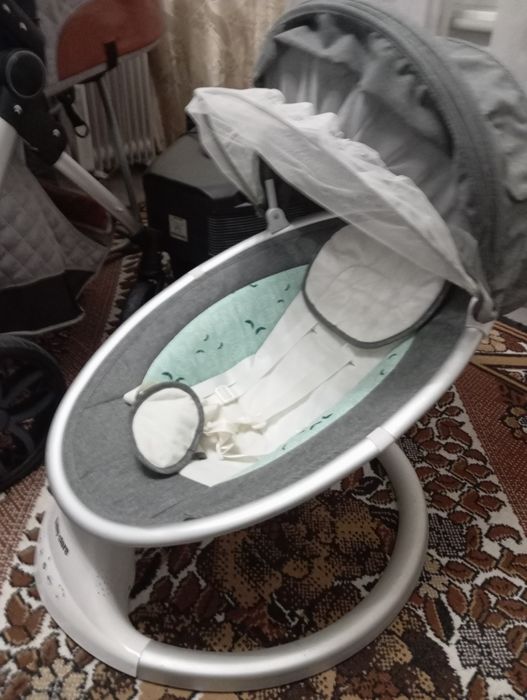 Срочно уступлю комплект коляска манеж