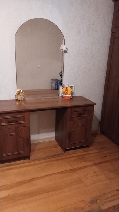 Продаю спальний  гарнитур