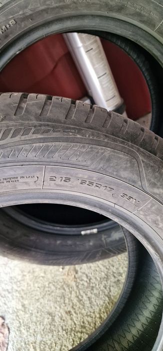 215/65/17 Goodyear Vector 4S