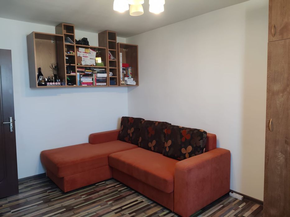 Închiriez garsoniera Cerna, Tractorul