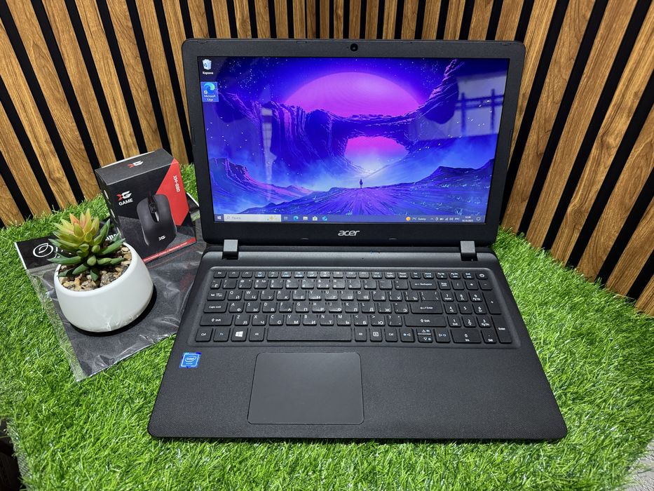 Ноутбук Acer E1 Celeron N3350|Ram4GB|SSD256GB|HD Graphics|