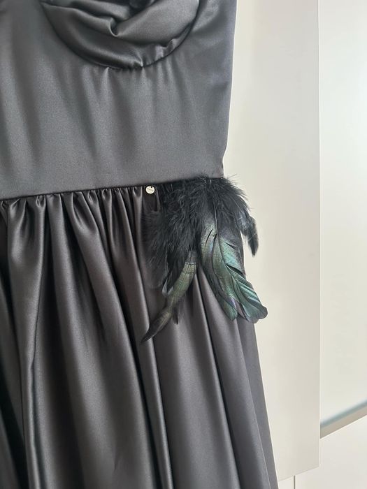 Черна рокля на българския бранд Organza.