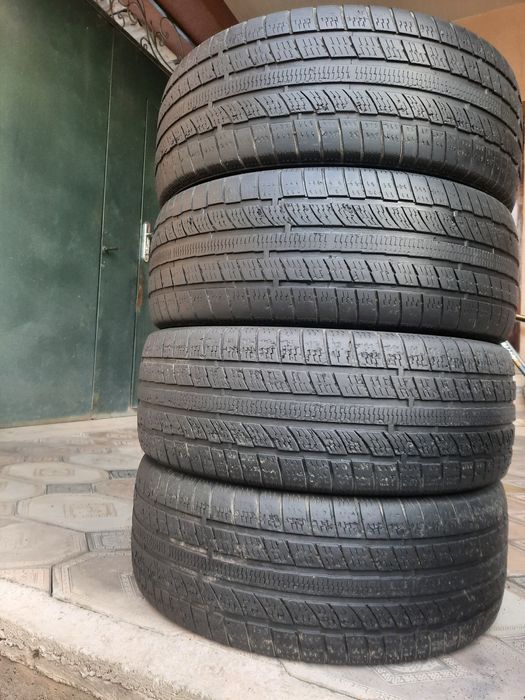 215/55R17.Сотилади