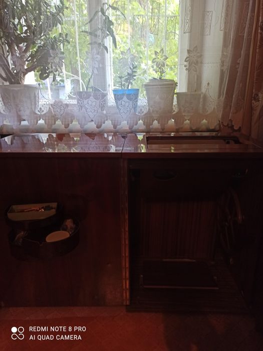 Продам швейную машинку