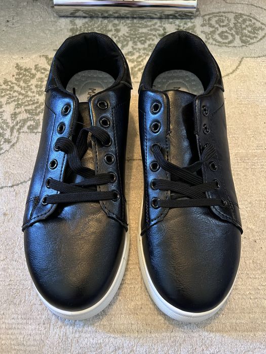 Продам новые кеды, размер 43, эко-кожа