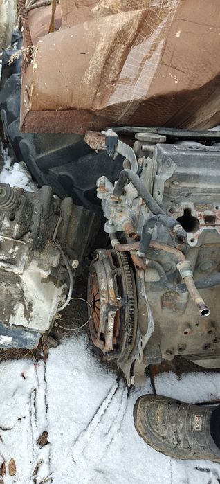 Двигатель от мазды птички на запчасти