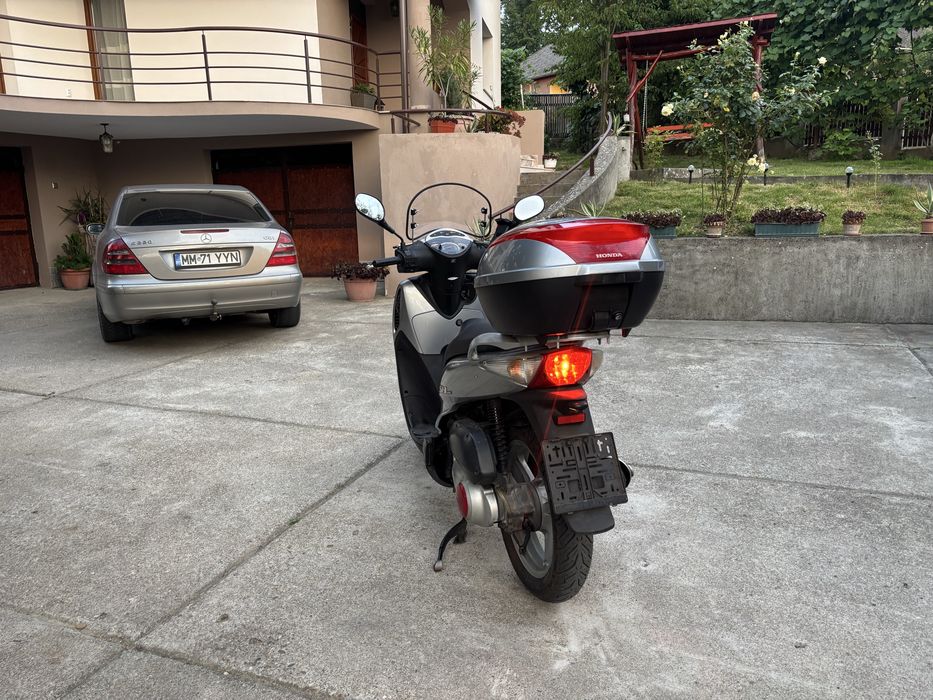Scuter Honda SH 125