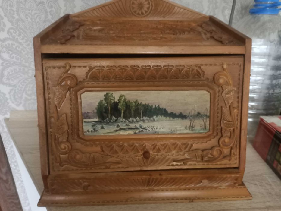 Хлебница резная ручная работа