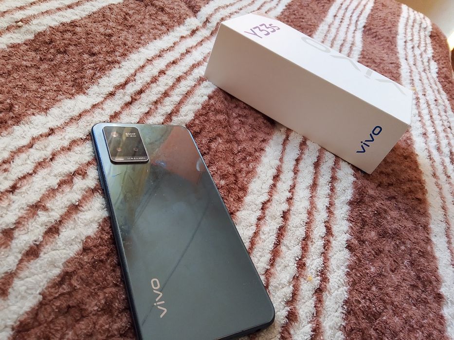 Прадам телефон в хорошем состоянии виво у33с